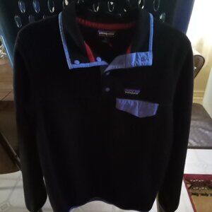 Patagonia Women's Lightweight Synchilla Snap-T Pullover  Size Medium.